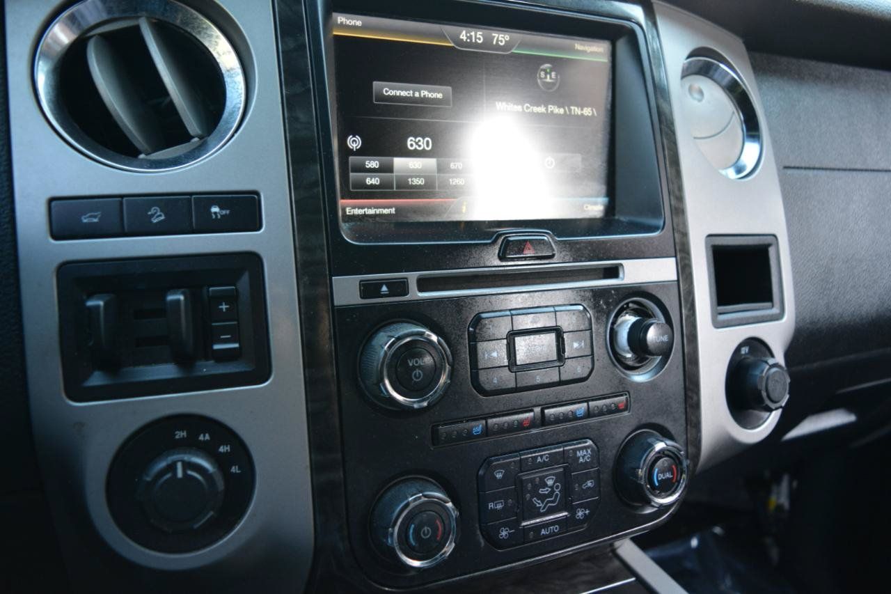 Used 2015 Ford Expedition Limited w/ Equipment Group 301A AWD/4WD image 26