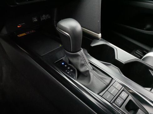 Certified 2025 Toyota Camry SE image 24