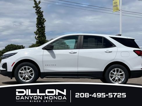 Used 2022 Chevrolet Equinox LS w/ LS Convenience Package AWD/4WD image 7