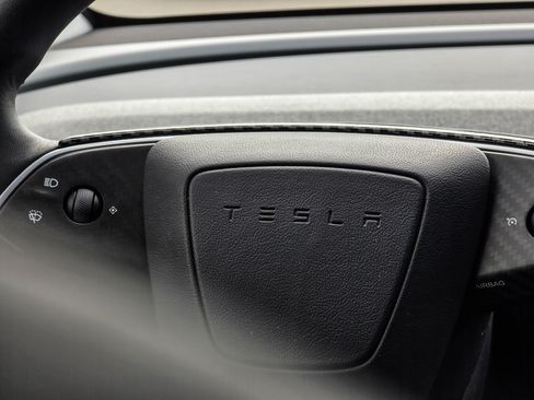 Used 2026 Tesla Model Y AWD image 53