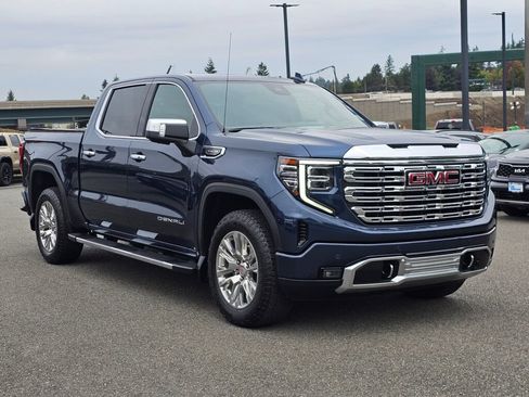 Used 2023 GMC Sierra 1500 Denali w/ Technology Package AWD/4WD image 3