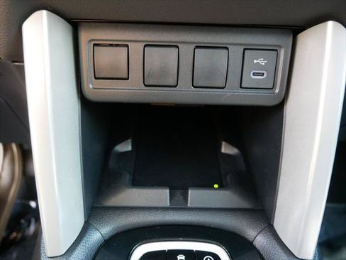 Certified 2025 Toyota Corolla Cross LE AWD/4WD image 20