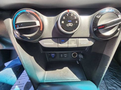 Used 2021 Hyundai Kona SE FWD image 20