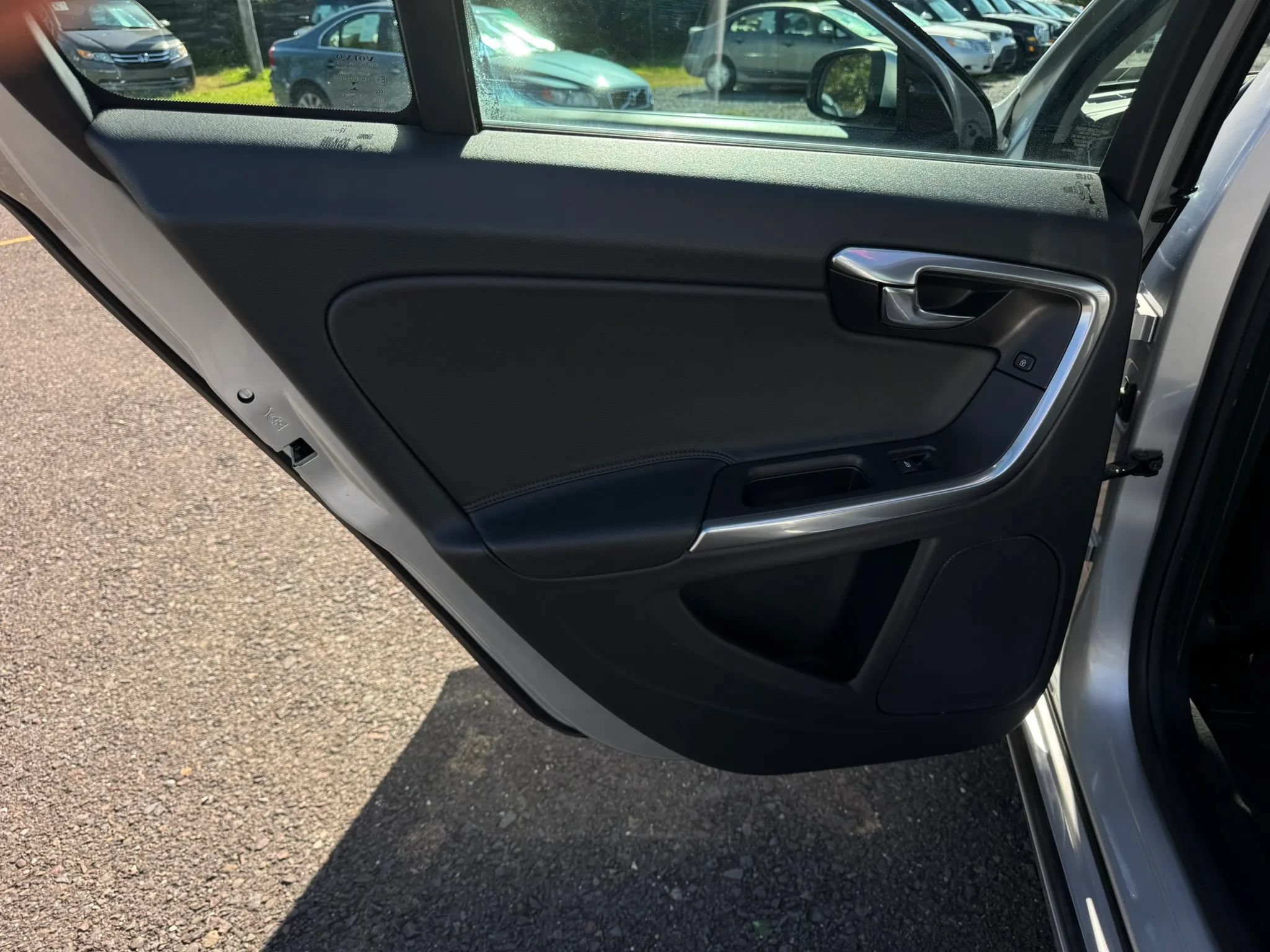 Used 2016 Volvo S60 T5 Premier w/ Convenience Package AWD/4WD image 10