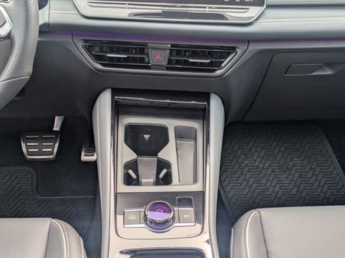 New 2026 Volkswagen Tiguan SEL R-Line AWD/4WD image 20