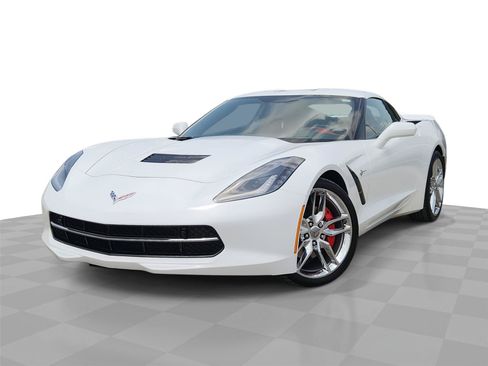 Used 2018 Chevrolet Corvette Stingray Coupe w/ 2LT Preferred Equipment Group RWD image 1