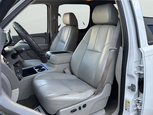 Used 2008 Chevrolet Silverado 2500 LTZ w/ Safety Package AWD/4WD image 12