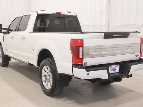 Certified 2022 Ford F250 Platinum w/ FX4 Off-Road Package image 8