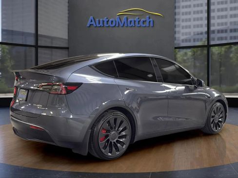 Used 2023 Tesla Model Y Performance image 11