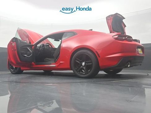 Used 2022 Chevrolet Camaro LT RWD image 30