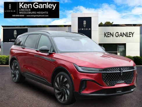 Used 2025 Lincoln Nautilus Reserve w/ Jet Appearance Package image 1