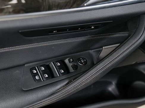 Used 2023 BMW M550i xDrive M550i xDrive w/ Executive Package image 30