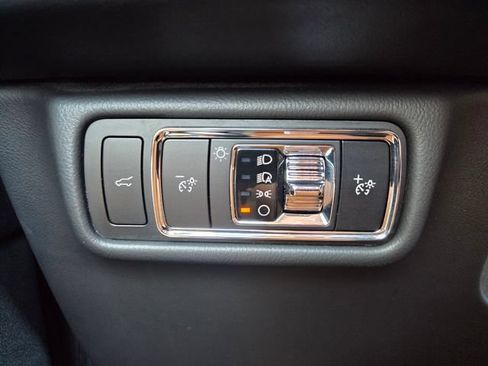 Used 2023 Lincoln Aviator Reserve AWD/4WD image 42