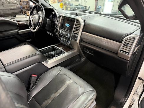 Used 2017 Ford F350 Platinum w/ Platinum Ultimate Package AWD/4WD image 21