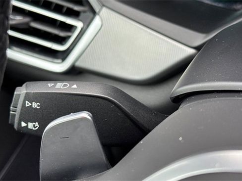 Used 2022 BMW X6 xDrive40i w/ M Sport Package image 38