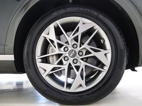 Used 2025 Genesis GV70 2.5T AWD/4WD image 71
