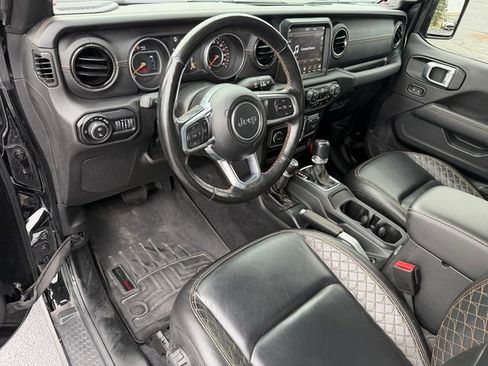 Used 2021 Jeep Gladiator Overland AWD/4WD image 14