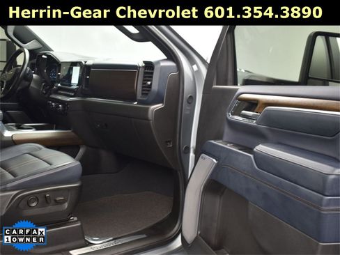 Used 2024 Chevrolet Silverado 2500 High Country image 19