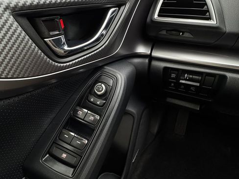 Certified 2023 Subaru Crosstrek 2.5i Limited image 18