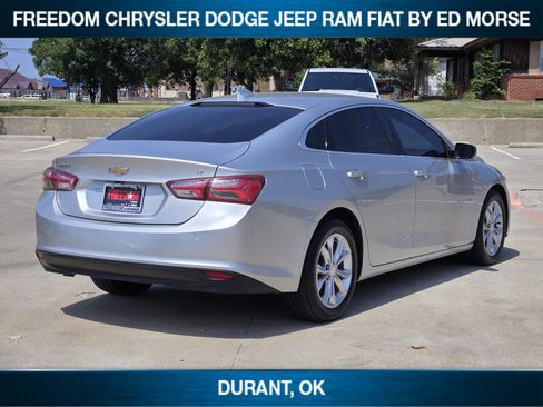 Used 2019 Chevrolet Malibu LT FWD image 3