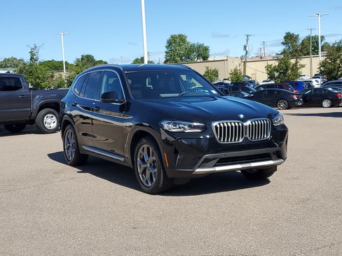 Used 2023 BMW X3 xDrive30i w/ Premium Package AWD/4WD image 7