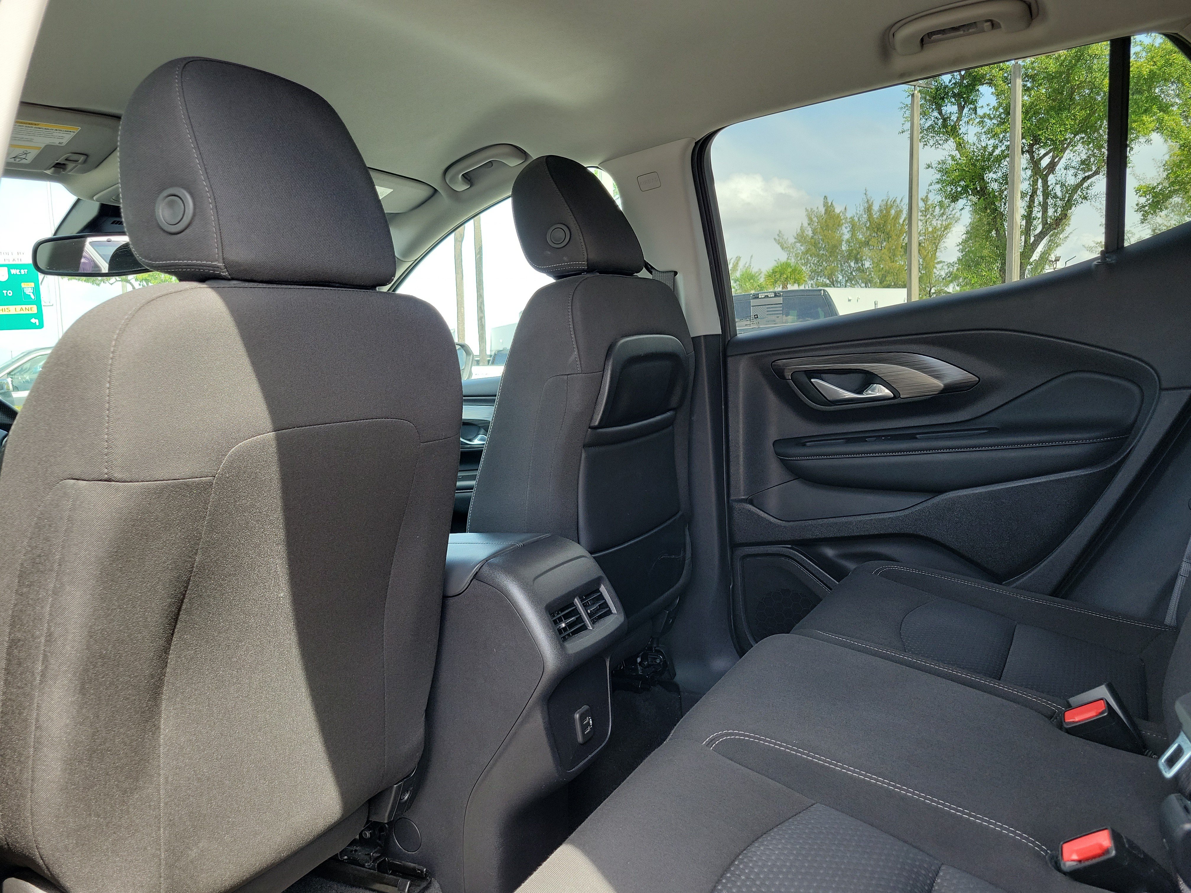 Used 2024 GMC Terrain SLE FWD image 16