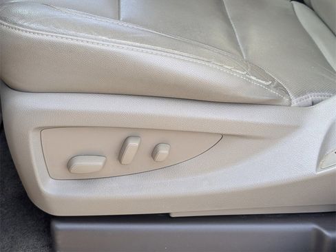 Used 2018 GMC Sierra 1500 SLT w/ Enhanced Driver Alert Package image 14