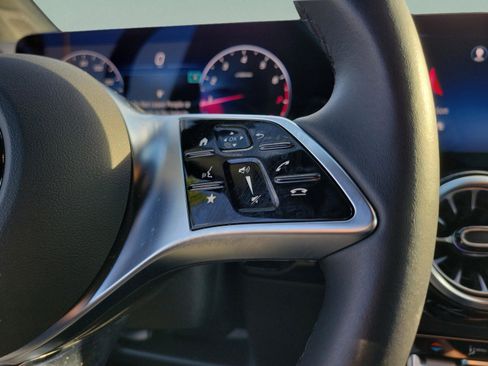 Certified 2025 Mercedes-Benz GLA 250 image 24