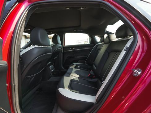 Used 2025 Kia K5 GT-Line w/ GT-Line Premium Package AWD/4WD image 32