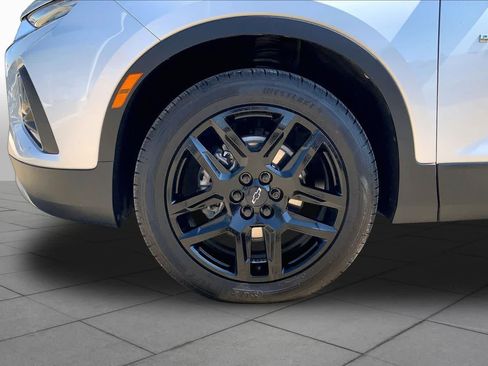 Used 2022 Chevrolet Blazer LT FWD image 11