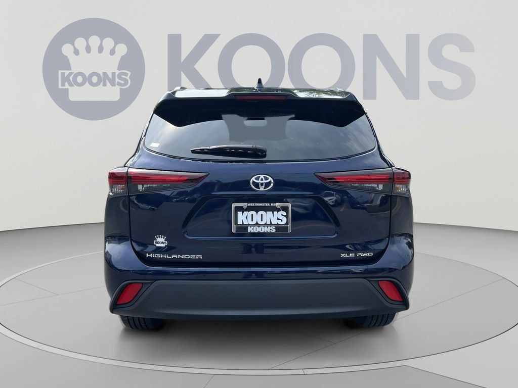 Used 2025 Toyota Highlander XLE AWD/4WD image 5
