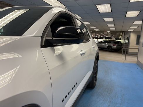 New 2026 Chevrolet Equinox RS AWD/4WD image 18