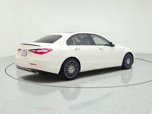 Used 2024 Mercedes-Benz C 300 Sedan image 5