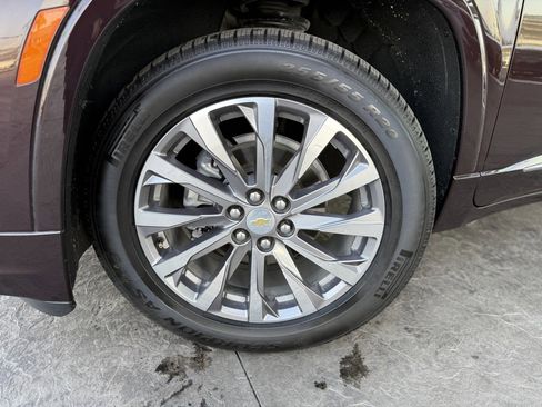 Used 2023 Chevrolet Traverse Premier image 5