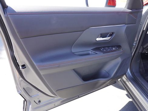 New 2025 Nissan Kicks SR image 14