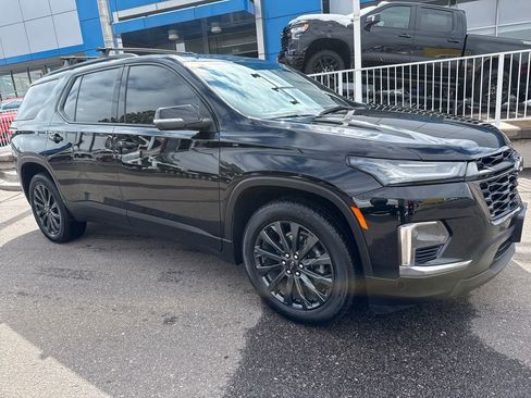 Used 2023 Chevrolet Traverse RS w/ LPO, Floor Liner Package AWD/4WD image 7