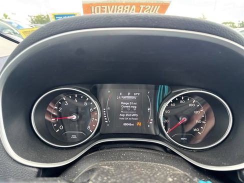 Used 2019 Jeep Compass Latitude AWD/4WD image 12