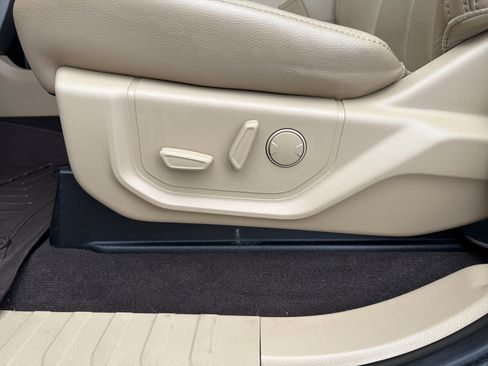 Certified 2019 Ford F150 Lariat w/ Equipment Group 502A Luxury image 30