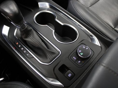 Used 2021 Chevrolet Traverse Premier w/ LPO, Floor Liner Package image 43