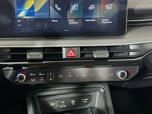 Used 2025 Kia K5 LXS image 24