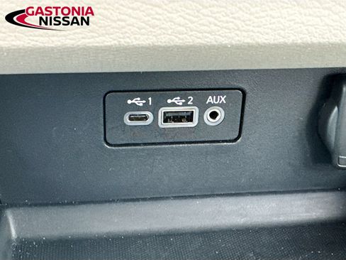 Used 2025 Nissan Altima 2.5 SV FWD image 21