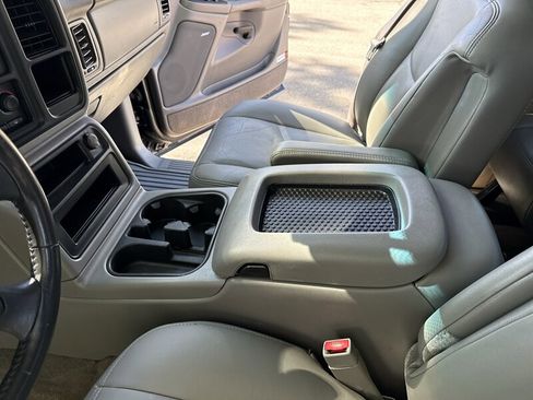 Used 2005 GMC Sierra 1500 SLT w/ Light Duty Power Package image 34