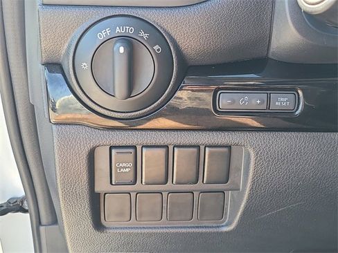 Used 2023 Nissan Titan SV image 24