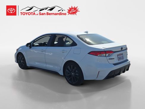 Certified 2026 Toyota Corolla SE w/ SE Package FWD image 3