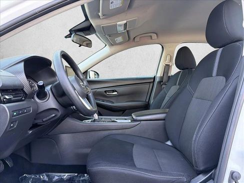 Used 2024 Nissan Sentra SV image 11