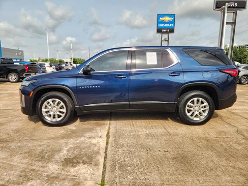 Certified 2023 Chevrolet Traverse LS FWD image 5