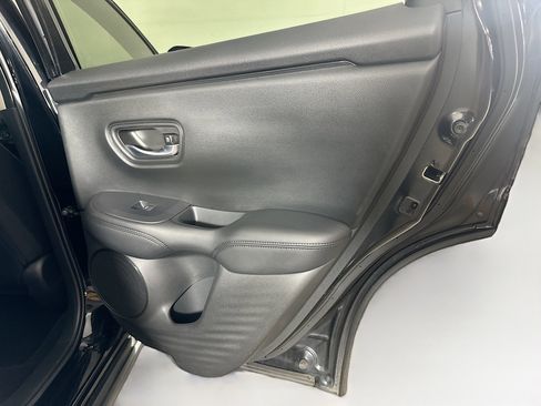 Used 2025 Honda HR-V LX image 27