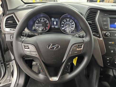 Used 2018 Hyundai Santa Fe Sport image 13