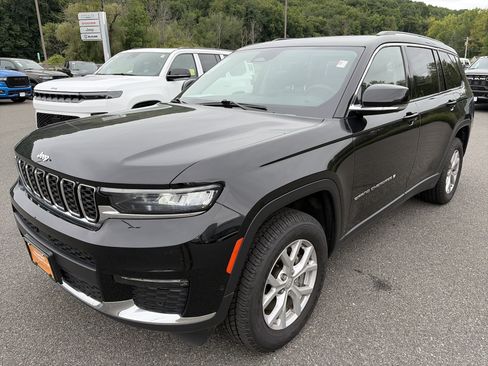 Used 2023 Jeep Grand Cherokee L Limited w/ Luxury Tech Group II AWD/4WD image 1