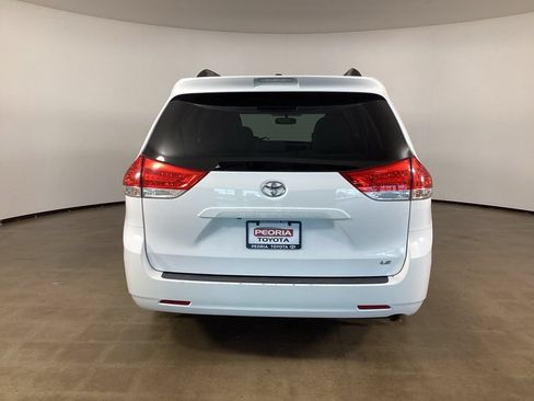 Used 2013 Toyota Sienna LE FWD image 6
